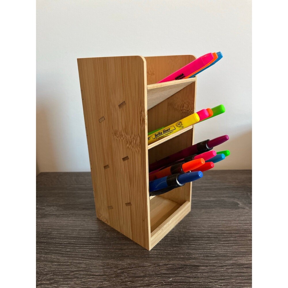 Lot of 14 Assorted Highlighters Sharpie BIC & Bamboo Pen Holder